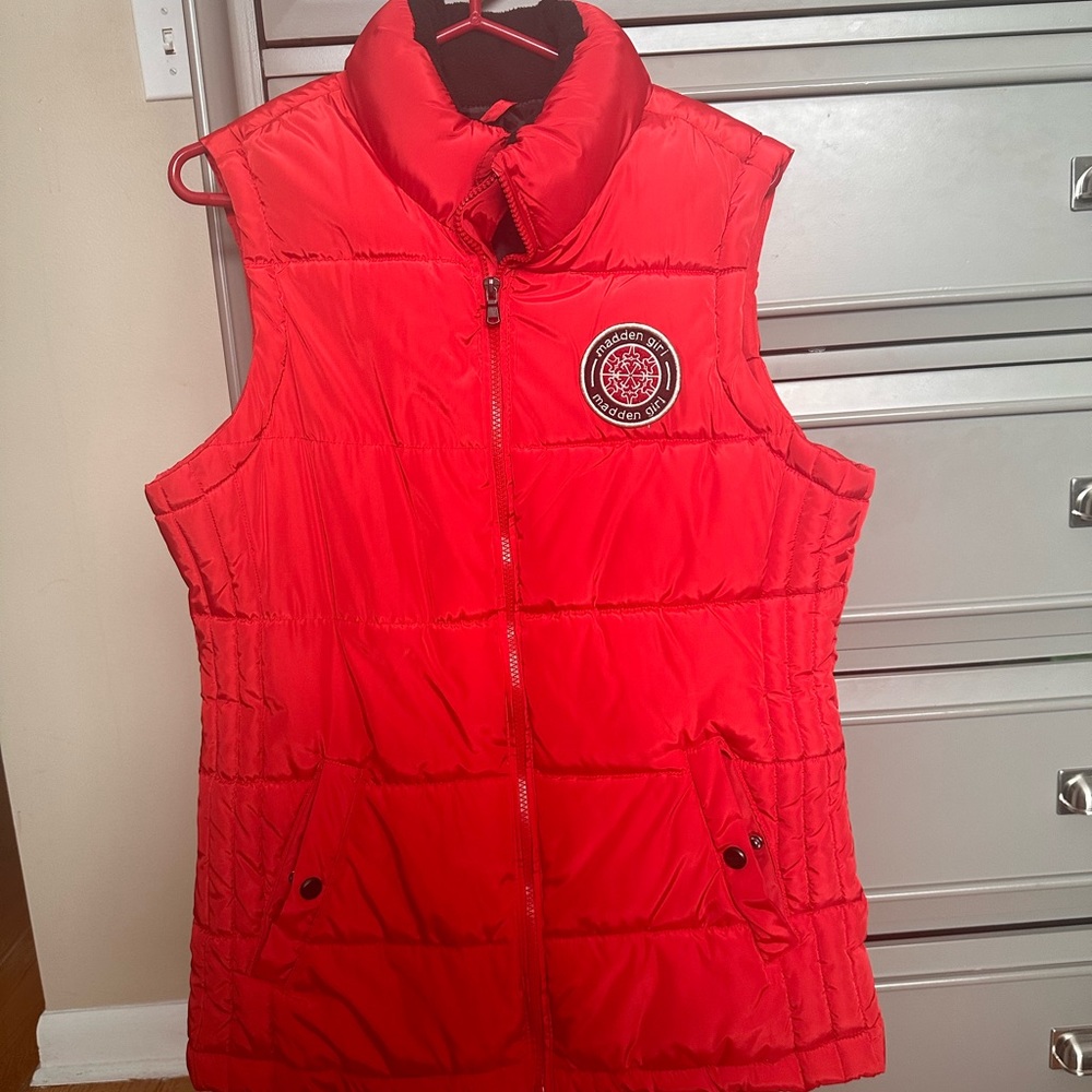 Madden Girl sleeveless puffer jacket